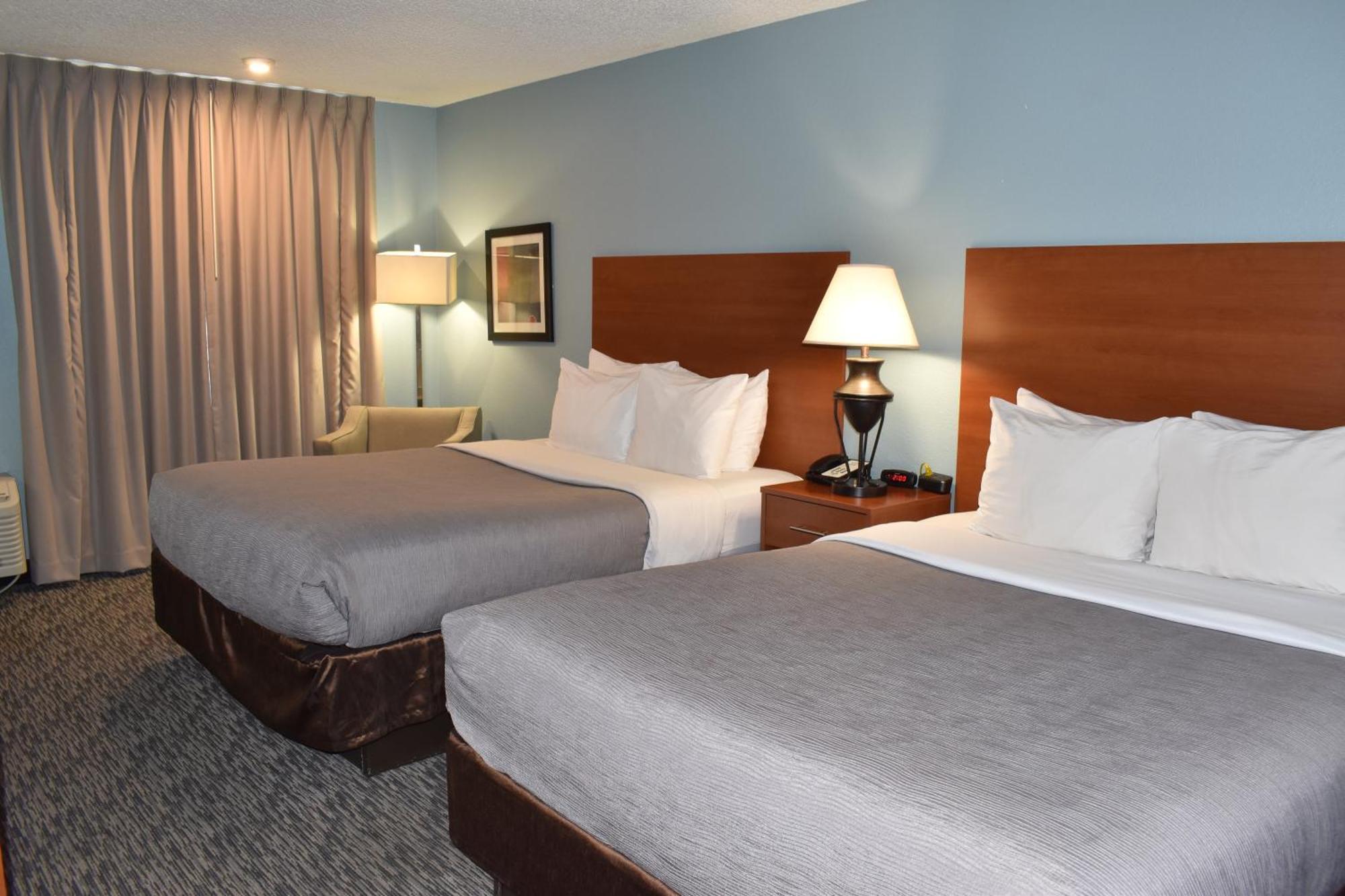 Hotel Quality & Garden Of The Gods 3*