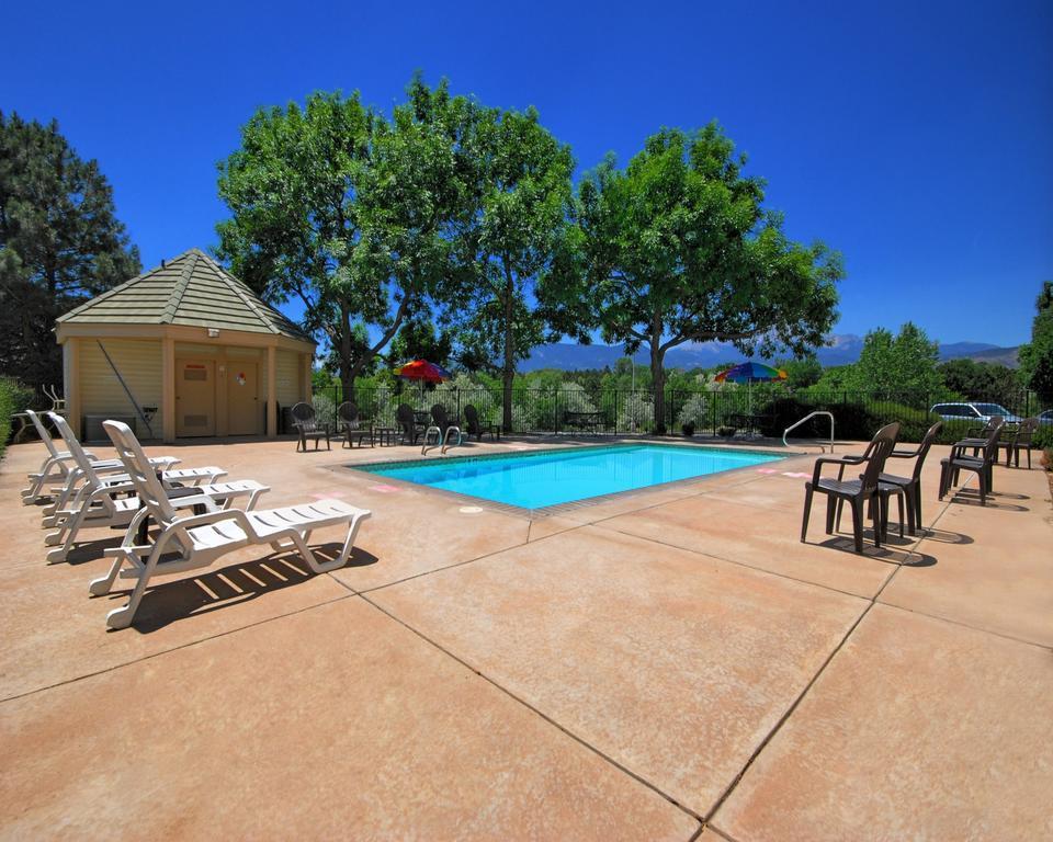 Quality & Garden Of The Gods Hotel 3*