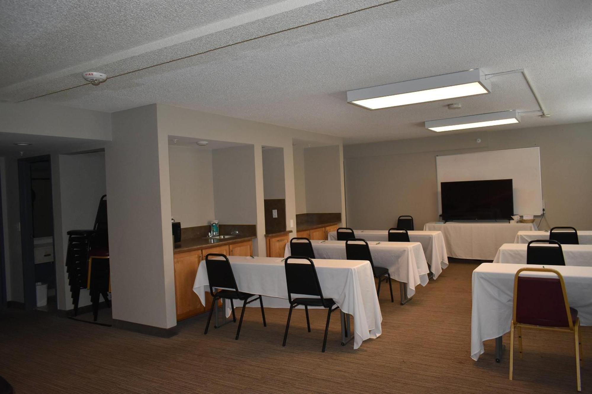 Quality & Garden Of The Gods Hotel 3*