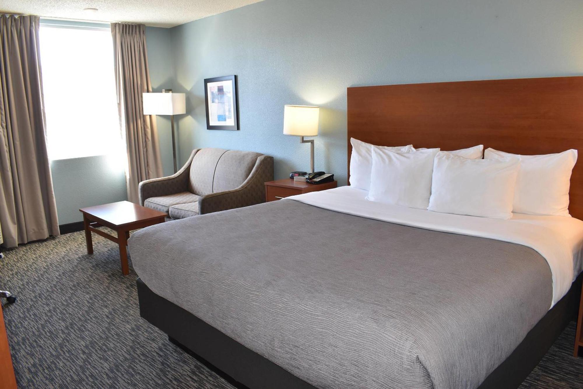 Quality & Garden Of The Gods Hotel 3*